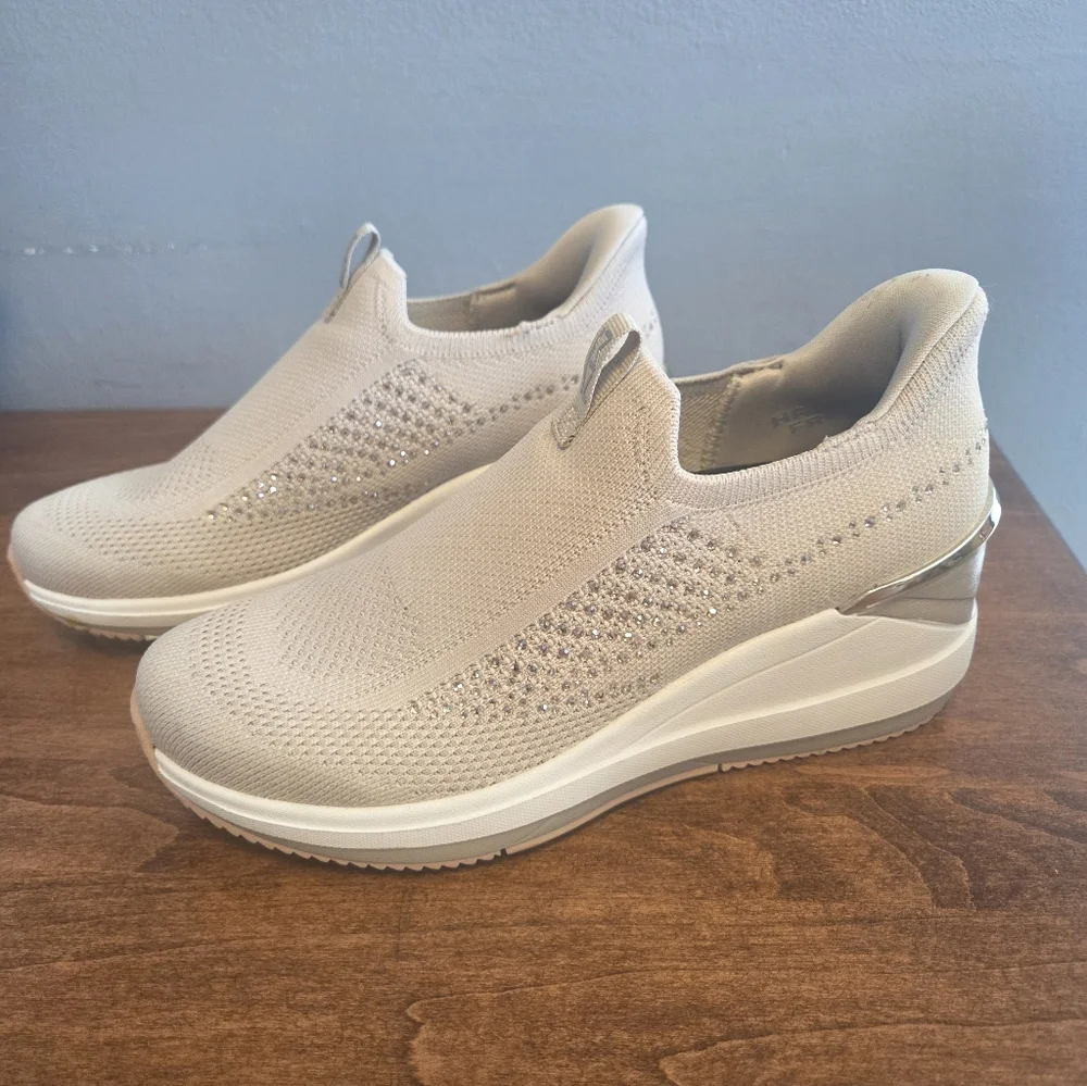 Skechers Beige Slip-On Sneakers